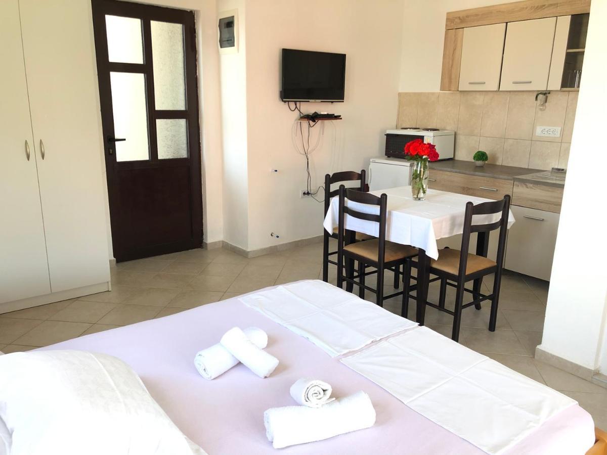 Apartments Radosevic Ulcinj Exterior foto