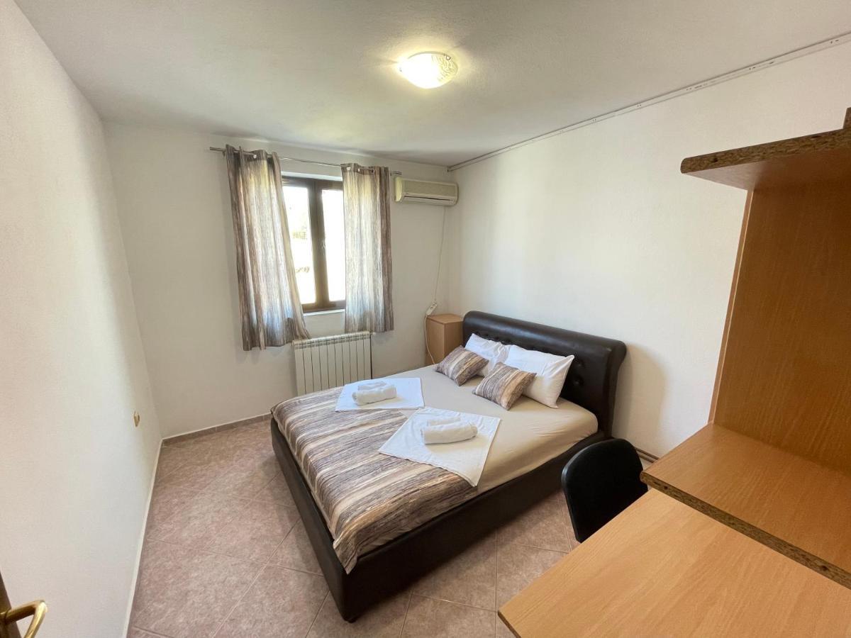 Apartments Radosevic Ulcinj Exterior foto